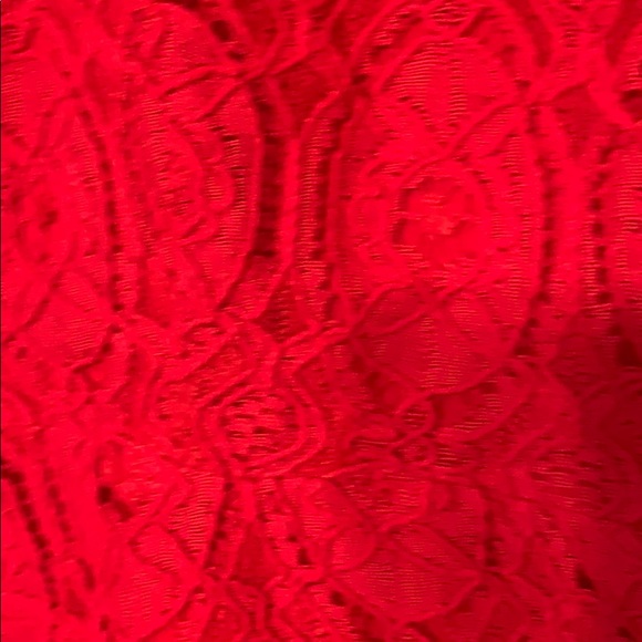 Red dress - Picture 2 of 2